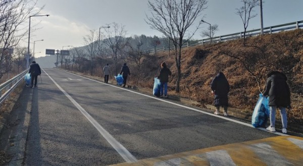 성산면 그린창녕가꾸리 환경정화 활동의 날 운영 (2).jpg